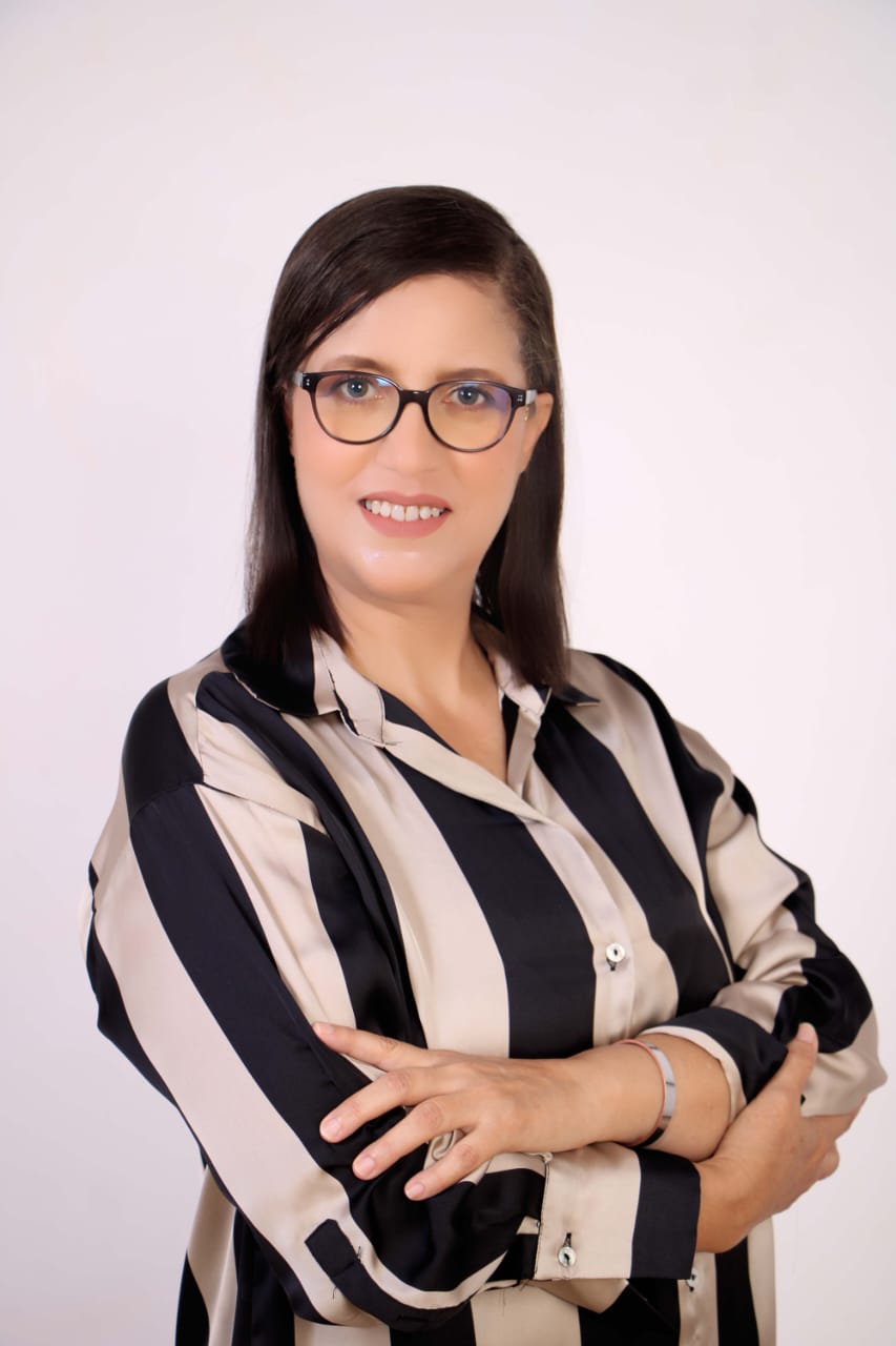 Portrait professionnel de Aziza Jabri, coach de couple à Rabat